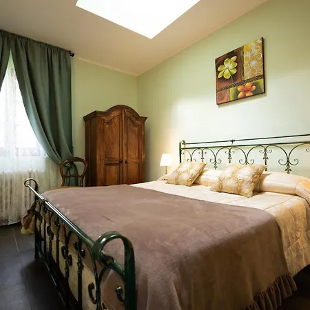 Podere Belvedere Couette-café 2*