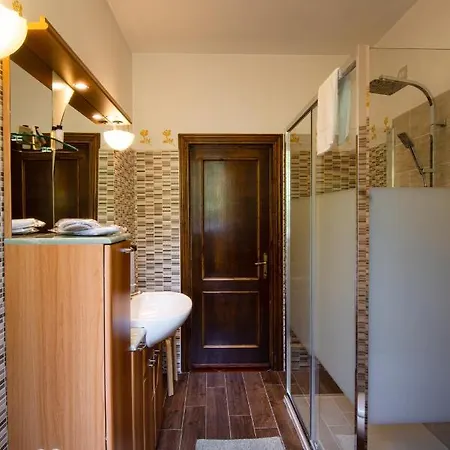 Podere Belvedere Couette-café 2*